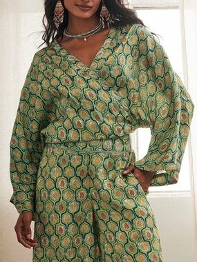 NWT NKN Nekane Green Printed Wrap-Style Blouse